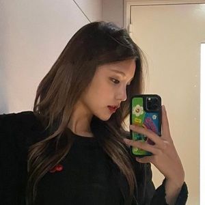 Meet your Posher, Yeji